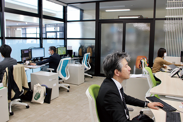 設計チームの作業風景