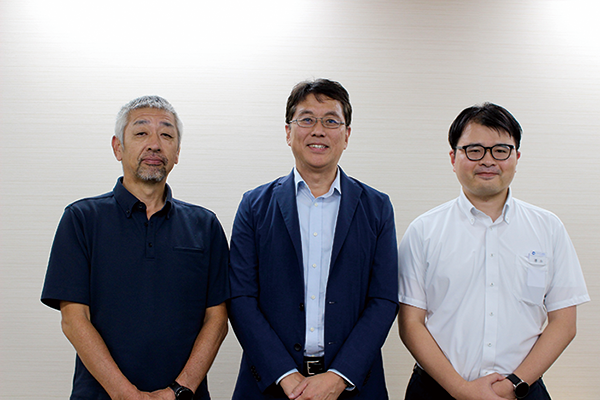 （左から）延安英雄氏、麻田恭一氏、徳永大海氏