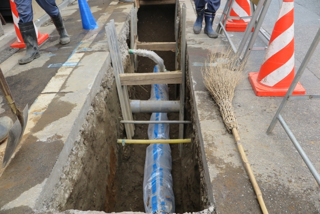 道路内の配管工事